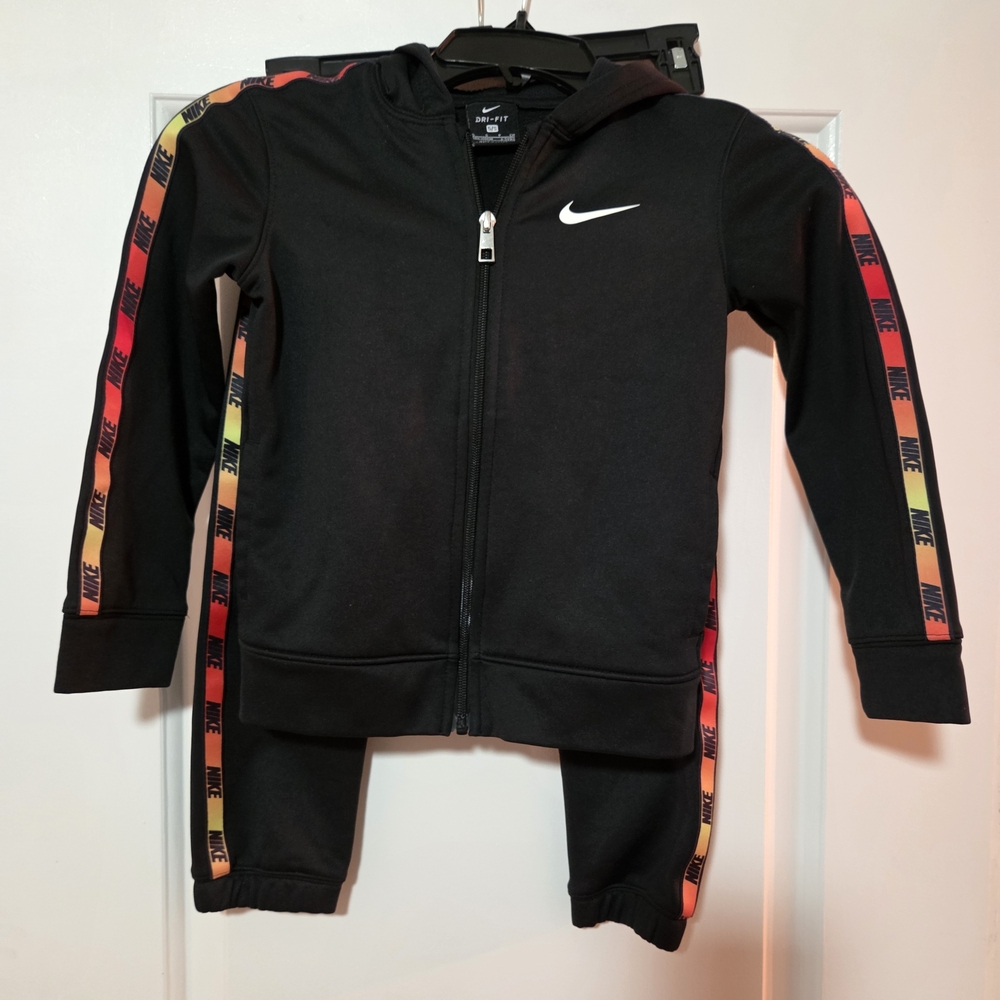 Nike Dri-FIT Black Apparel